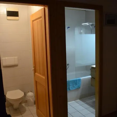 Le Petit Refuge - Lupins Apartment Champoussin